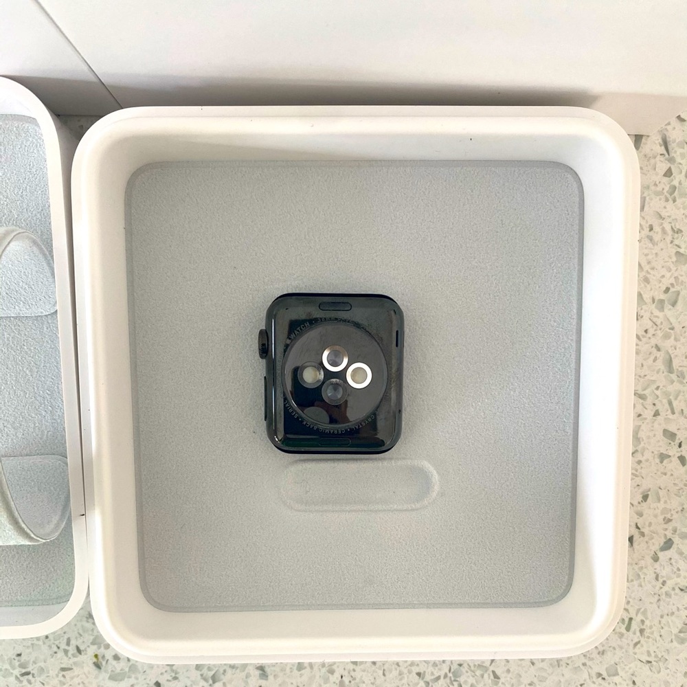 Apple Watch - image 5